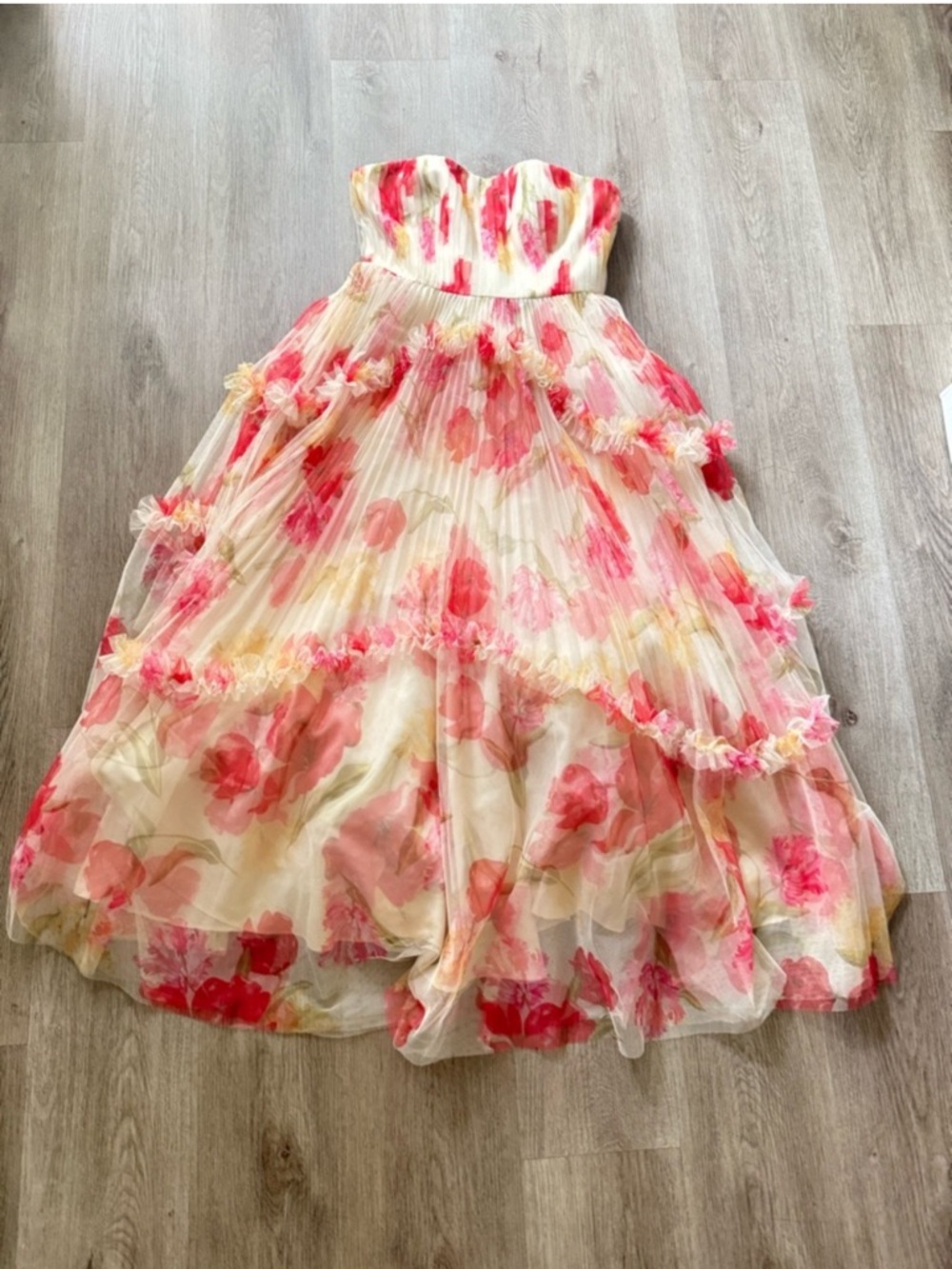 hutch leannah cream flower print tulle strapless ruffle pleated maxi dress small